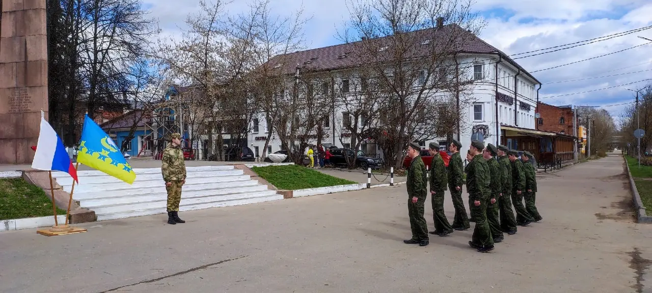 Городской смотр Почетных нарядов на Посту №1