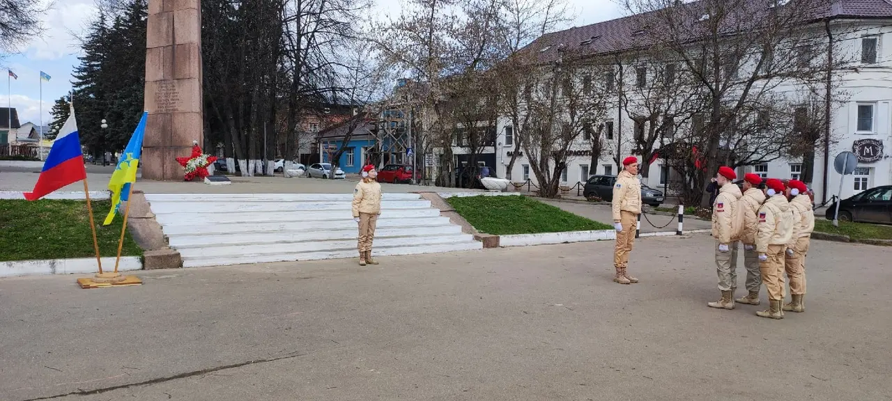 Городской смотр Почетных нарядов на Посту №1